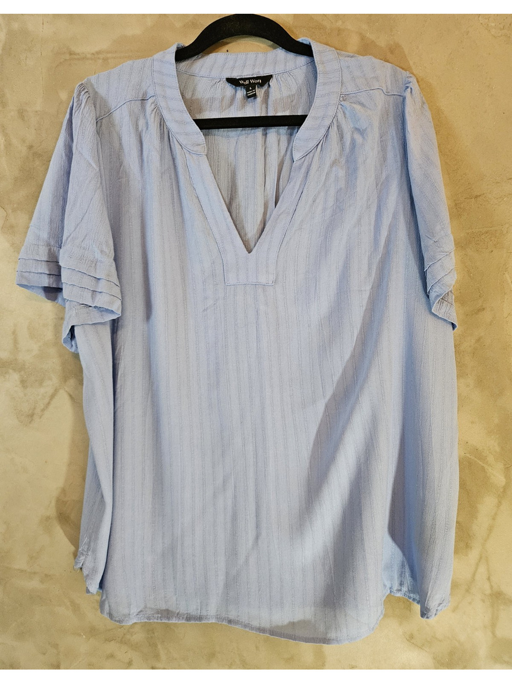 Well Worn Size L Blue Striped Woven V-Neck Short Sleeve Pullover Blouse